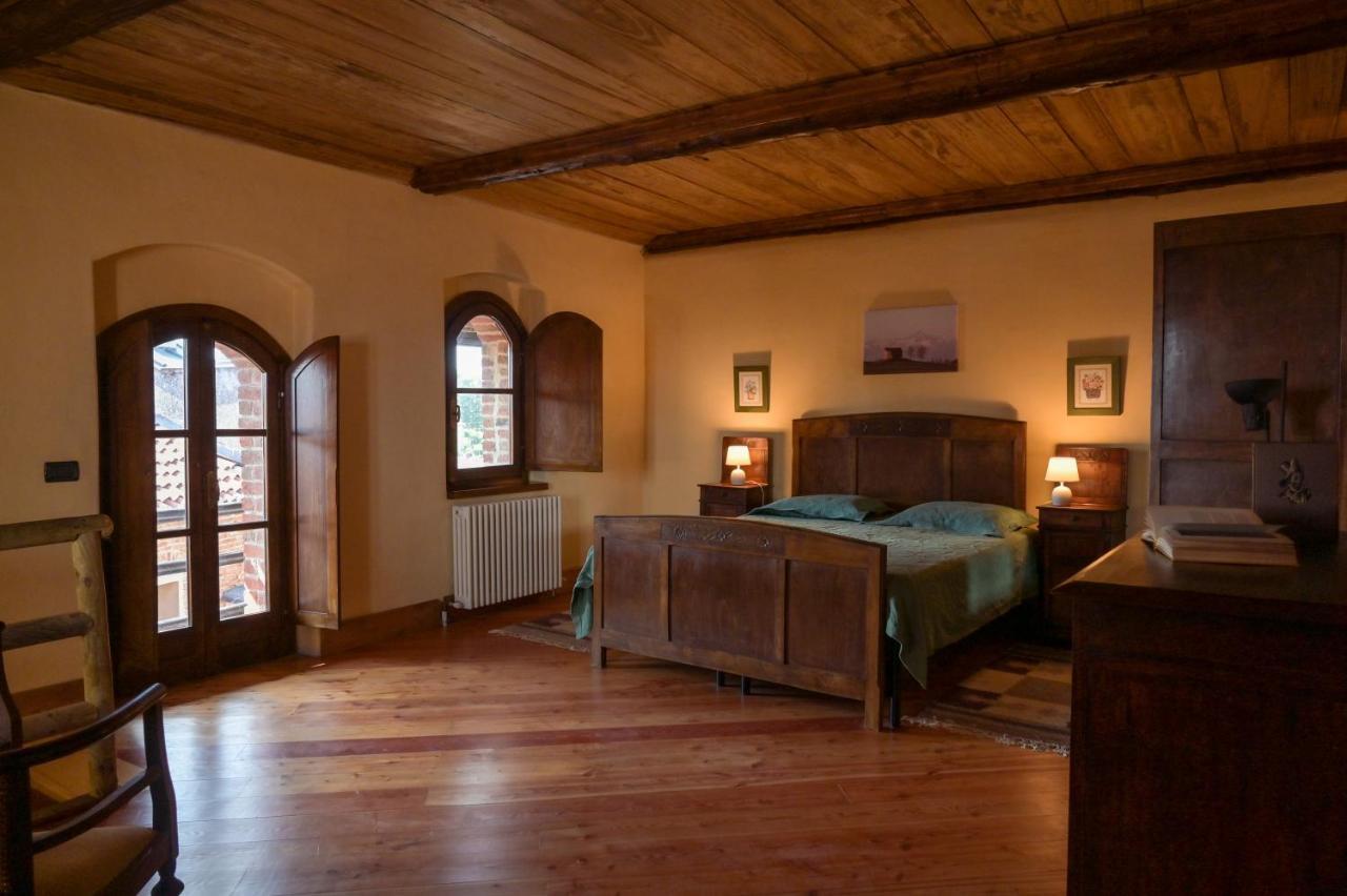 La Casa Del Castellano Hotell Cinzano Eksteriør bilde