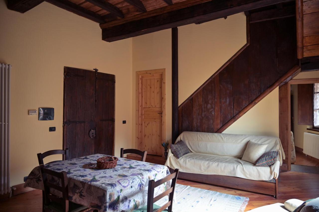 La Casa Del Castellano Hotell Cinzano Eksteriør bilde