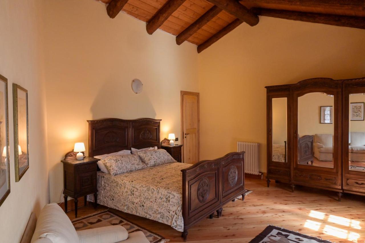 La Casa Del Castellano Hotell Cinzano Eksteriør bilde