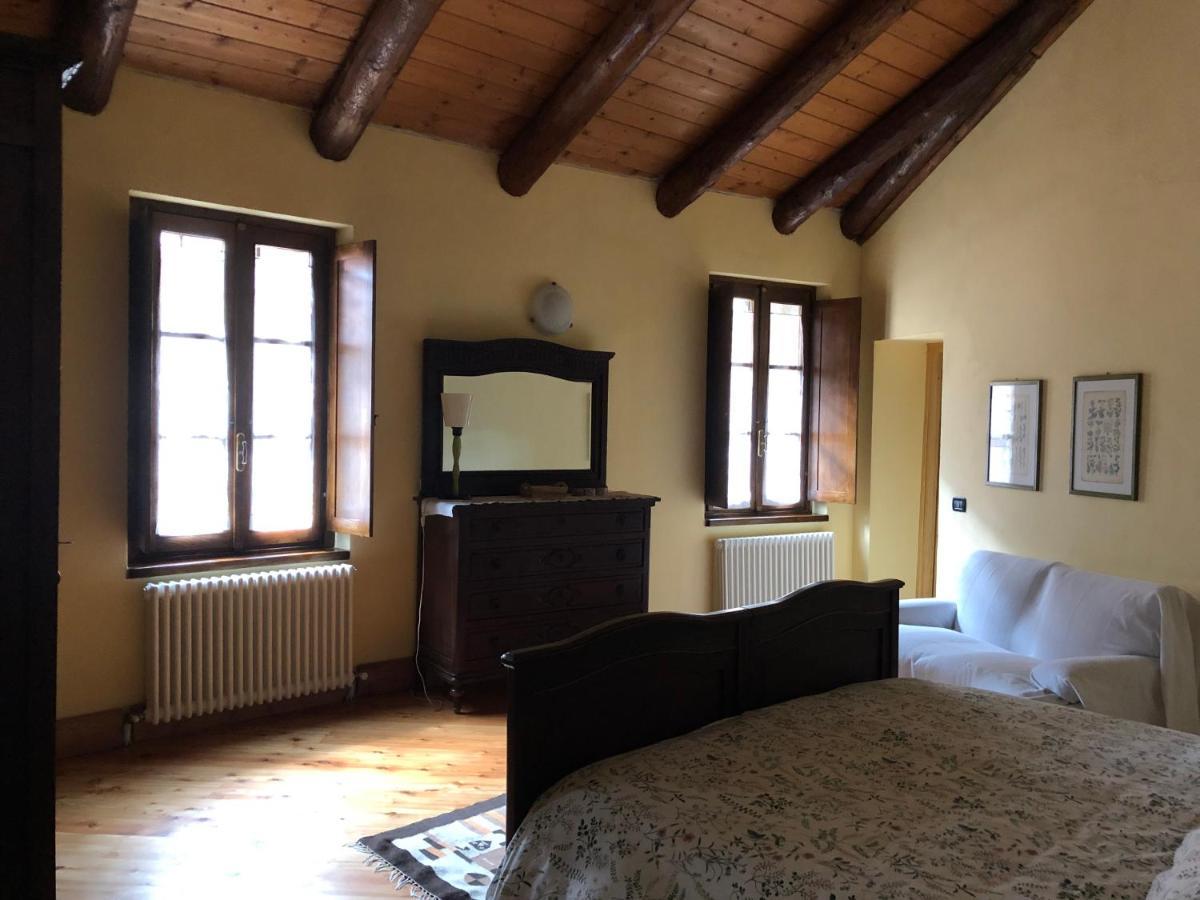 La Casa Del Castellano Hotell Cinzano Eksteriør bilde